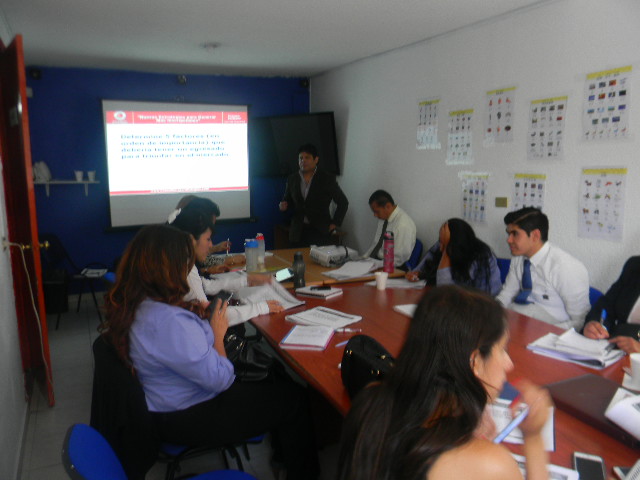 📘 Cómo construir una marca educativa sólida y reconocida en tu ciudad