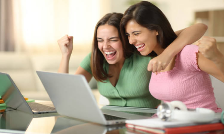 Cómo diseñar promociones y becas estratégicas para aumentar matrículas